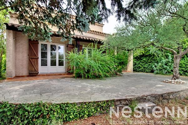 A VENDRE Maison 123m² -  4 chambres - avec jardin - au coeur de Taradeau