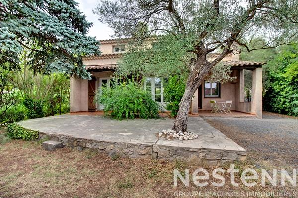 A VENDRE Maison 123m² -  4 chambres - avec jardin - au coeur de Taradeau