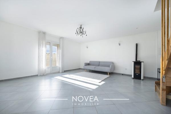 Maison de 185 m2 sur 790 m2 de terrain secteur résidentiel