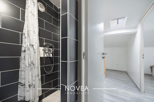 Maison de 185 m2 sur 790 m2 de terrain secteur résidentiel