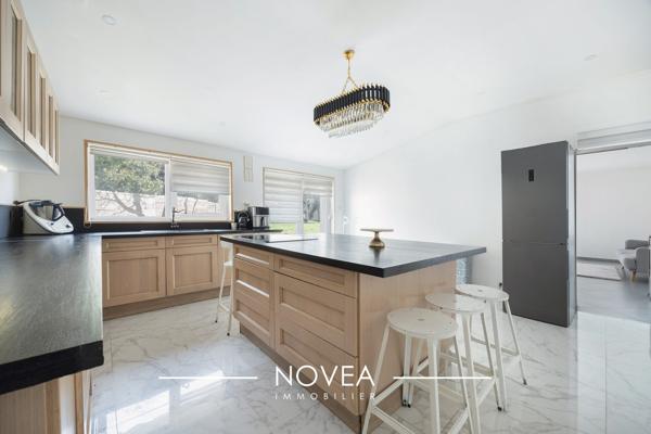 Maison de 185 m2 sur 790 m2 de terrain secteur résidentiel