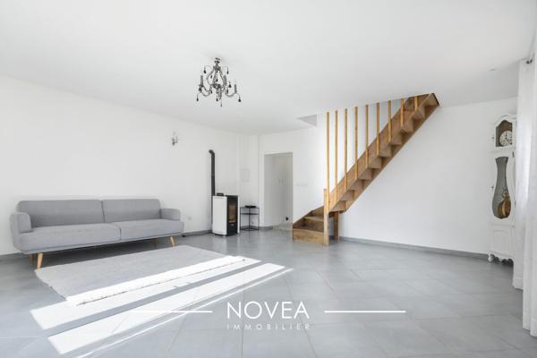 Maison de 185 m2 sur 790 m2 de terrain secteur résidentiel