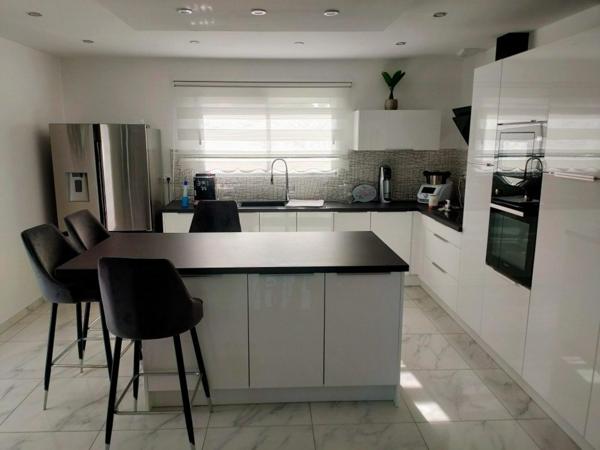 Maison neuve contemporaine  à 5 MIN  de Lons Le SAUNIER ( JURA )