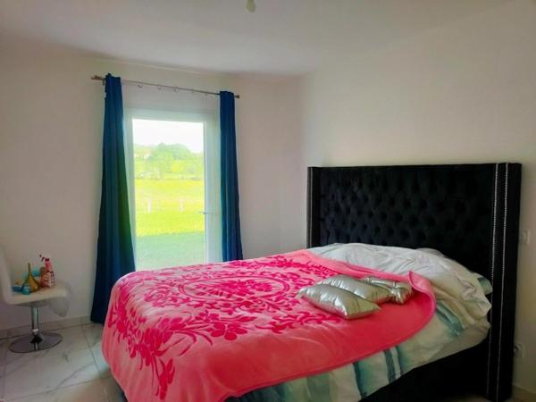 Maison neuve contemporaine  à 5 MIN  de Lons Le SAUNIER ( JURA )