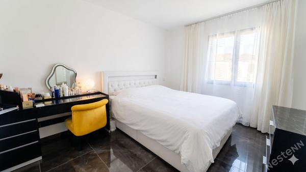 Maison neuve de plain pied 4 chambres, buanderie, jardin