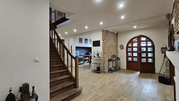 Le Mas-d'Agenais (47430) Grande maison, très lumineuse, 5 chambres, garage.