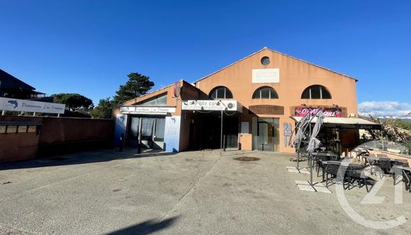 Immeuble à vendre  220 m2 ROBION - 84