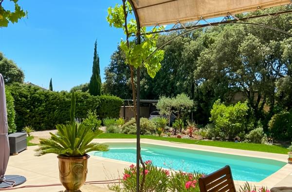 Uzès (30700) A vendre, belle villa à seulement 6 minutes d'Uzès