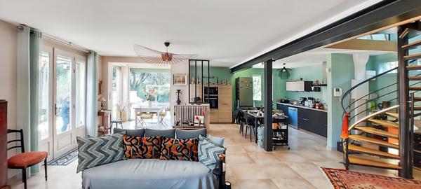 Uzès (30700) A vendre, belle villa à seulement 6 minutes d'Uzès