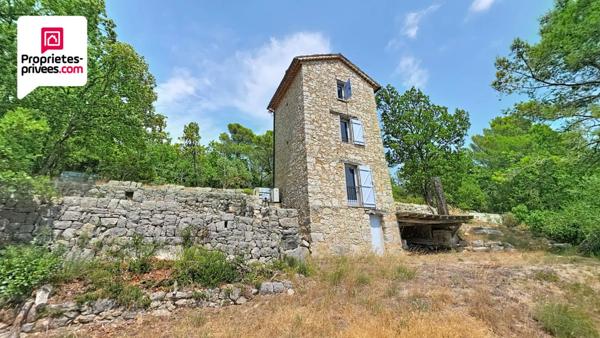 TOUR EN PIERRES AMENAGEE AVEC TERRAIN DE 7 HECTARES ET VUE PANORAMIQUE SUR LA VALLEE DE LA SIAGNE
