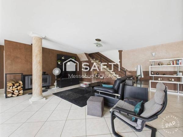 Propriété d’exception avec piscine sur les hauteurs de Loire-sur-Rhône