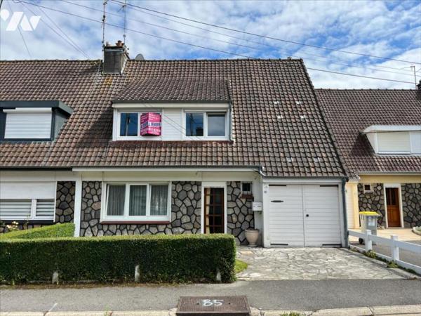 MAISON DE LOTISSEMENT avec 2 garages