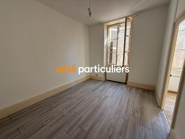 Vente Immeuble250 m² - 10 Pièces - SAINT AMAND MONTROND (18200)
