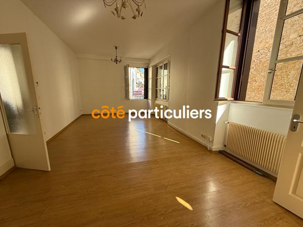 Vente Immeuble250 m² - 10 Pièces - SAINT AMAND MONTROND (18200)