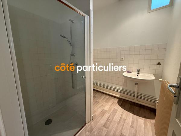 Vente Immeuble250 m² - 10 Pièces - SAINT AMAND MONTROND (18200)