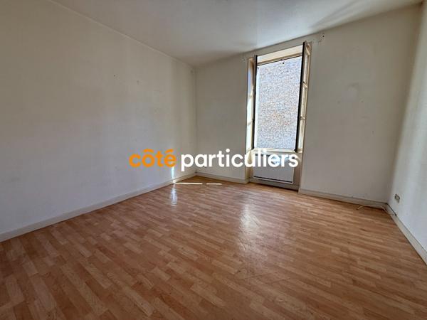 Vente Immeuble250 m² - 10 Pièces - SAINT AMAND MONTROND (18200)