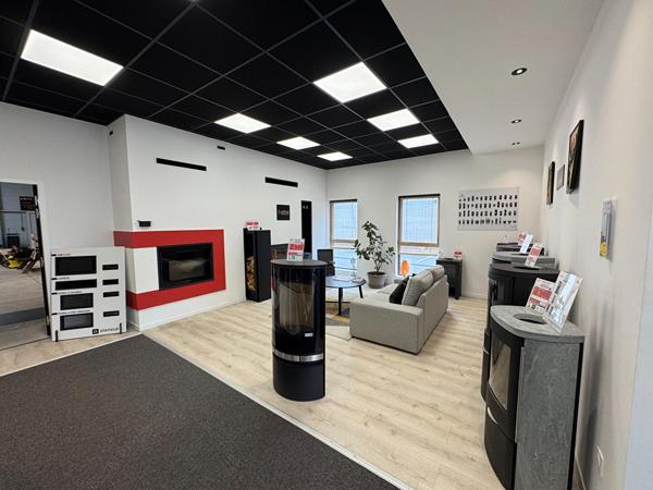 A LOUER : local commercial 450 m2 - Saint HERBLAIN