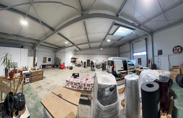 A LOUER : local commercial 450 m2 - Saint HERBLAIN