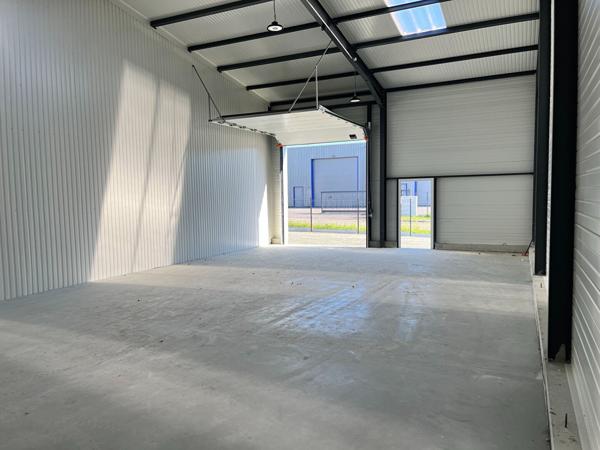 À LOUER - Local d'activité de 120 m² NEUF - Ouest de Nantes