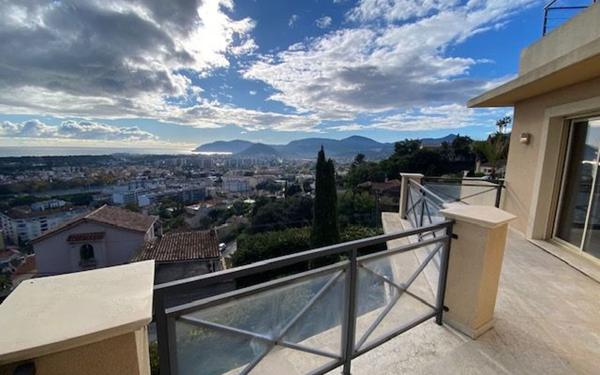 Maison à vendre    4 pièces • 118,04 m2 Mandelieu-la-Napoule