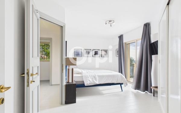 Maison à vendre    4 pièces • 118,04 m2 Mandelieu-la-Napoule