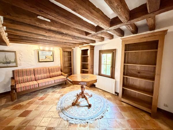 Vente                                                      Maison
                        
                     8 pièces                      280 m2                     à La Ferté-sous-Jouarre