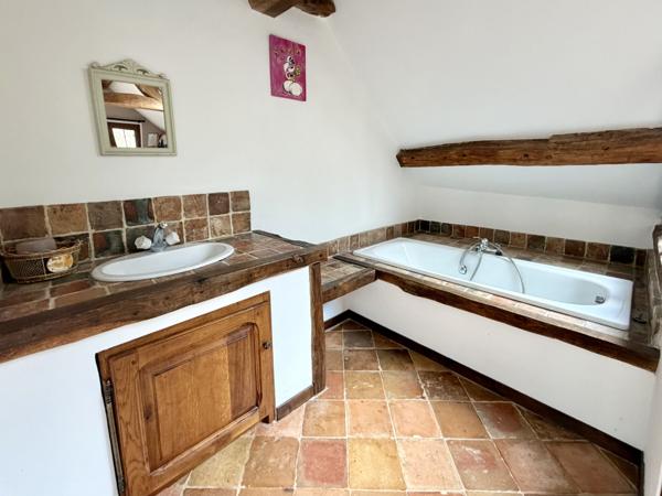 Vente                                                      Maison
                        
                     8 pièces                      280 m2                     à La Ferté-sous-Jouarre