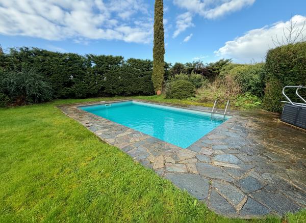 Vente                                                      Maison
                        
                     8 pièces                      280 m2                     à La Ferté-sous-Jouarre