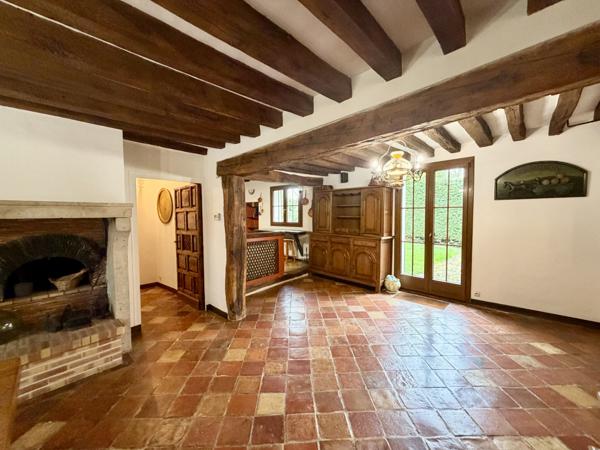 Vente                                                      Maison
                        
                     8 pièces                      280 m2                     à La Ferté-sous-Jouarre