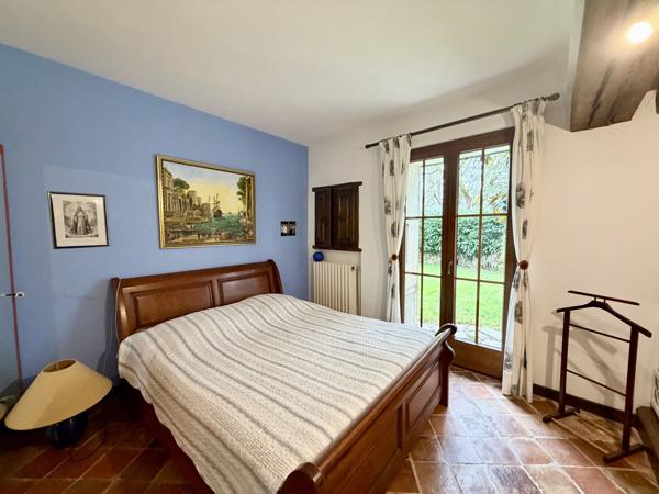 Vente                                                      Maison
                        
                     8 pièces                      280 m2                     à La Ferté-sous-Jouarre