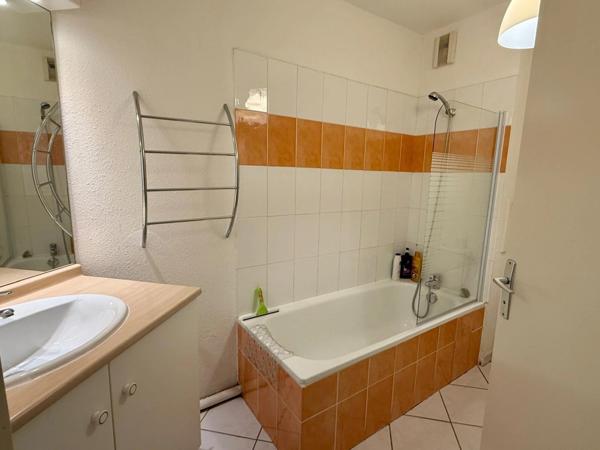 Appartement à vendre 2 pièces CARCASSONNE (11) 46m2 avec balcon place parking résidence piscine