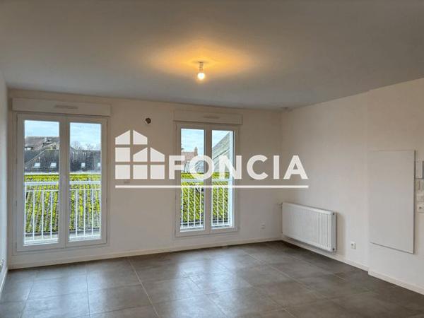Location Appartement 2 pièces 42 m² - 3 RUE DES ECOLES Angerville 91670