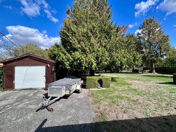 Maison Azay Le Brule 4 pièce(s) 94.30 m2, Azay le brule 79400