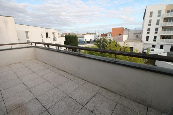 Location appartement La rochelle, 98m² 4 pièces 1 570 avec garage