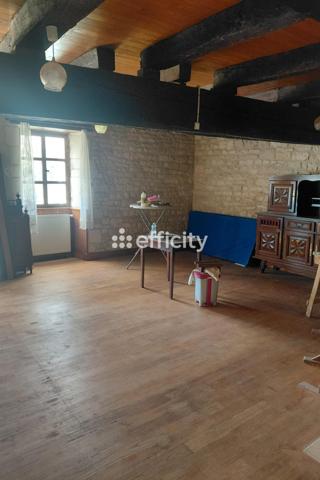 Maison
         7 pièces
        - 145 m² 118 000 € *