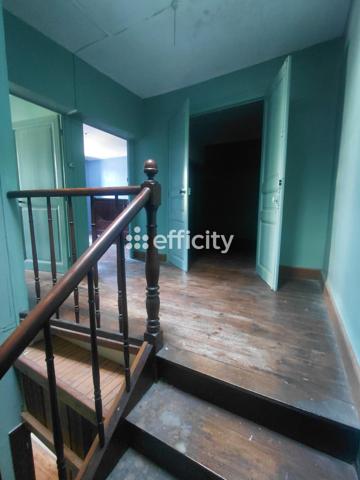 Maison
         7 pièces
        - 145 m² 118 000 € *