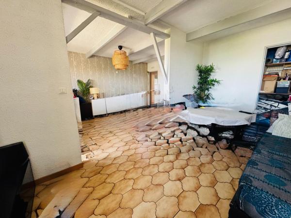 UN GRAND T4 TRAVERSANT À ST GABRIEL - BALCON VUE MER - RESIDENCE CALME - GARAGE EN SUS