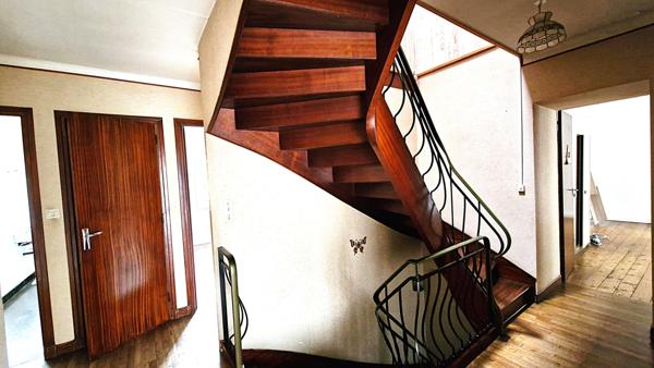 MAISON 204 M² ENVIRON, IDEAL GRANDE FAMILLE OU INVESTISSEUR