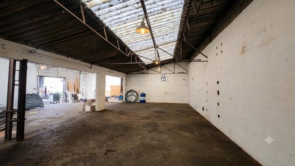 Entrepôt 4 pièces à vendre Châtellerault - 86100 / Réf: 12042