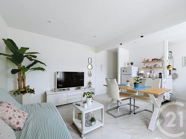 Appartement F2 Bis à vendre  3 pièces - 43,75 m 2   CORBEIL ESSONNES  - 91