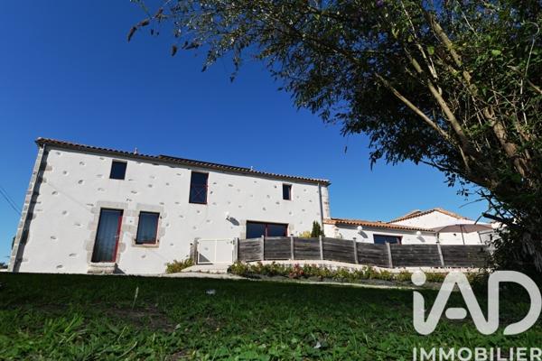 Maison à vendre 7 pièces 178 m² Le Poiré-sur-Vie