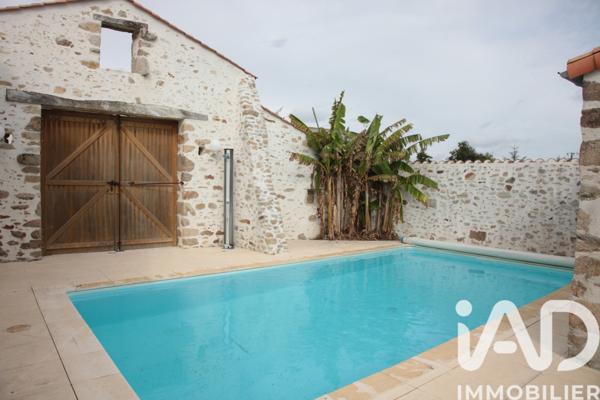 Maison à vendre 7 pièces 178 m² Le Poiré-sur-Vie