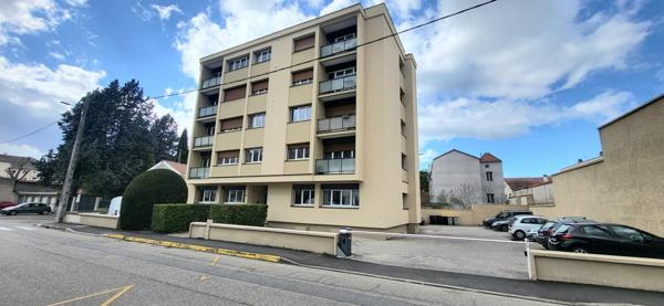 T2 secteur St Germain avec cave et place de parking