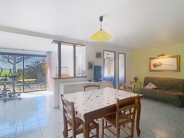 Villa vue panoramique avec studio et piscine