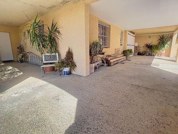 Villa vue panoramique avec studio et piscine