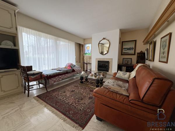 Maison 5 pièce(s) 2 chambre(s) 141 m²