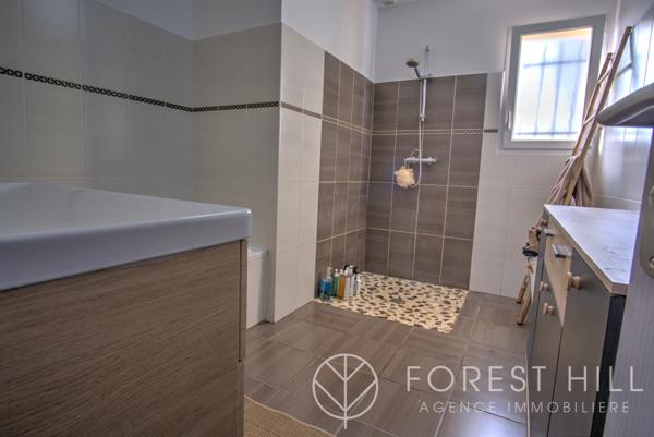 Salles (33770) Maison 3 chambres sur terrain de 1700 m²