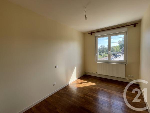 Immeuble à vendre  350 m2 GUISE - 02