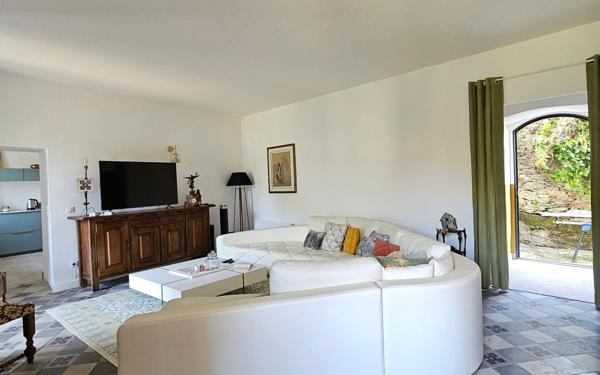 Maison à vendre    9 pièces • 203 m2 Santo-Pietro-di-Tenda