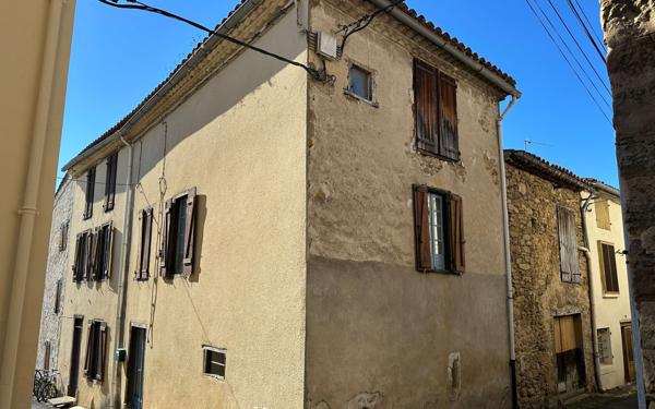 Maison à vendre    3 pièces •  Rouvenac